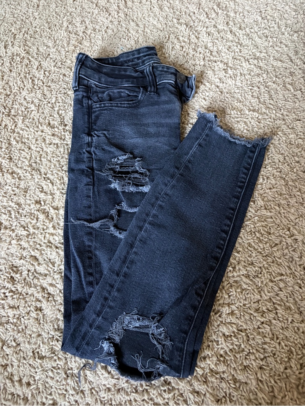 American Eagle Ripped High-Rise Black Skinny Jeans